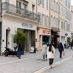 {St Fee Sur Les Toits} * Plein Centre Marseille * Clim